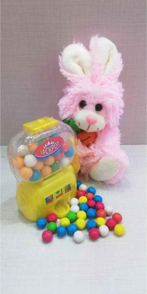 2 Si 1 Arada / Sevimli Arkadaşım Havuç Seven Tavşan 15 Cm Ve Sarı Jackpot Sakız Makinesi