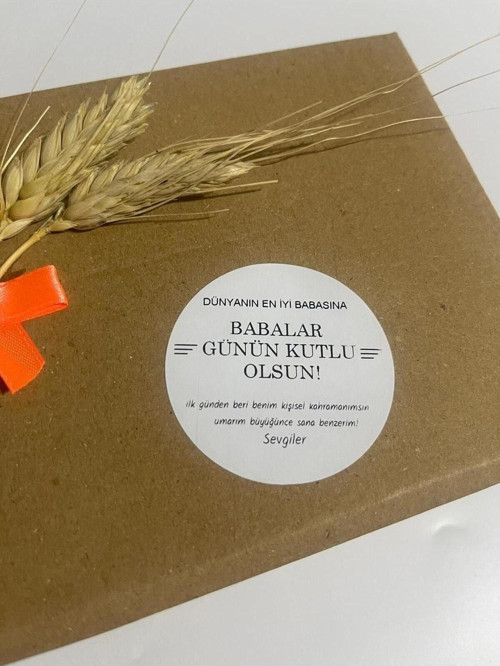 Babalar Günün Kutlu Olsun Yuvarlak Yapışkanlı Etiket 4 x 4 cm 120 Adet