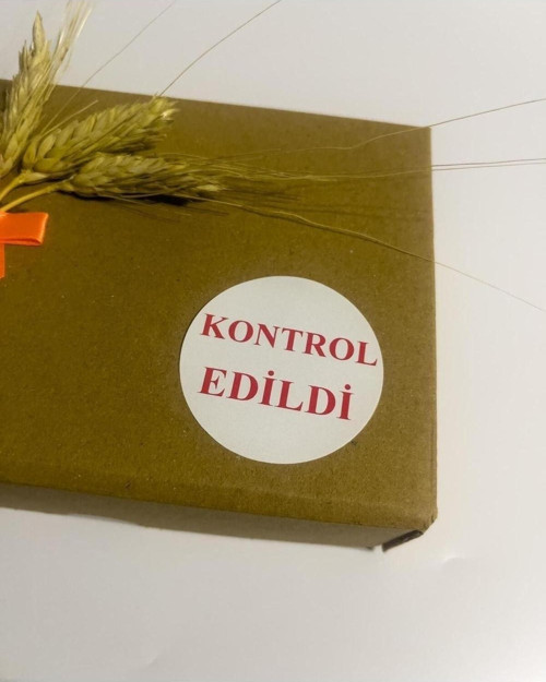 Kontrol Edildi Beyaz Etiket Kırmızı Yazı Yuvarlak Yapışkanlı Etiket 3 x 3 cm 150 Adet