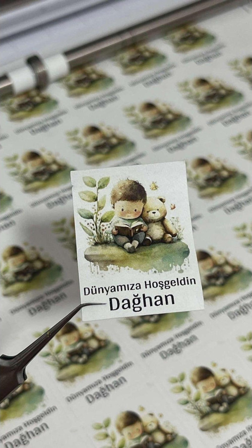 Yenidoğan Çikolata Etiketi 4 x 4 cm 108 Adet
