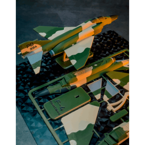 F-4 Phantom II Savaş Uçağı Model Kiti, Demonte Kendin Yap DIY Askeri Havacılık Hobi Parçalı Oyuncak, Stantlı Ofis ve Masaüstü Dekoratif 20x14 cm