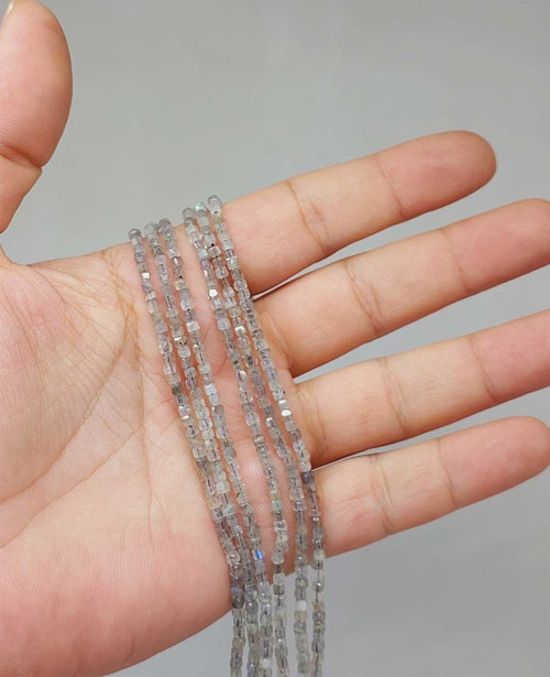 Bileklik Boy Labradorit Taşı Küp Şekilli Dizi 2mm (51142) Yarım Dizi (17CM UZUNLUĞUNDADIR)