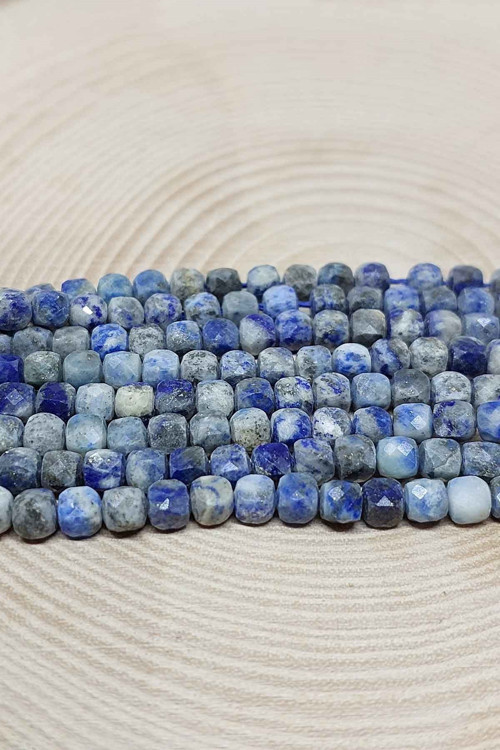 Bileklik Boy Lapis Taşı Küp Şekilli Yarım Dizi 4mm (18CM UZUNLUĞUNDADIR)