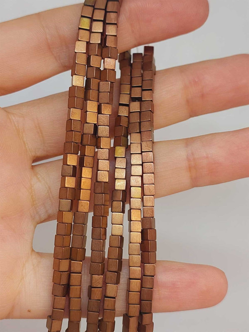 Bileklik Boy Hematit Taşı Küp Şekilli 3mm Yarım Dizi (48110) (18CM UZUNLUĞUNDADIR)