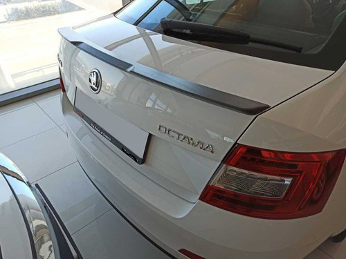 Skoda Octavia Bagaj Üstü Spoiler Plastik Parlak Siyah 2014-2019