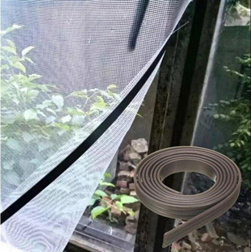 Yapışkanlı Şerit Mıknatıs Magnet 5Metre Kes Kullan Siyah Genişlik 9 mm Kalınlık 1,8 mm