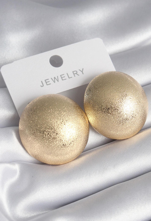 Pirinç Gold Renk İşleme Detay Yuvarlak Model Kadın Küpe
