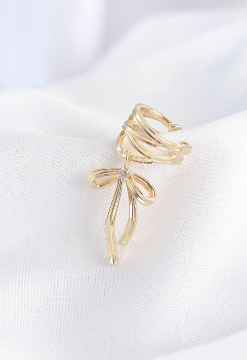 Pirinç Gold Renk Zirkon Taş Detay Fiyonk Model Earcuf Küpe