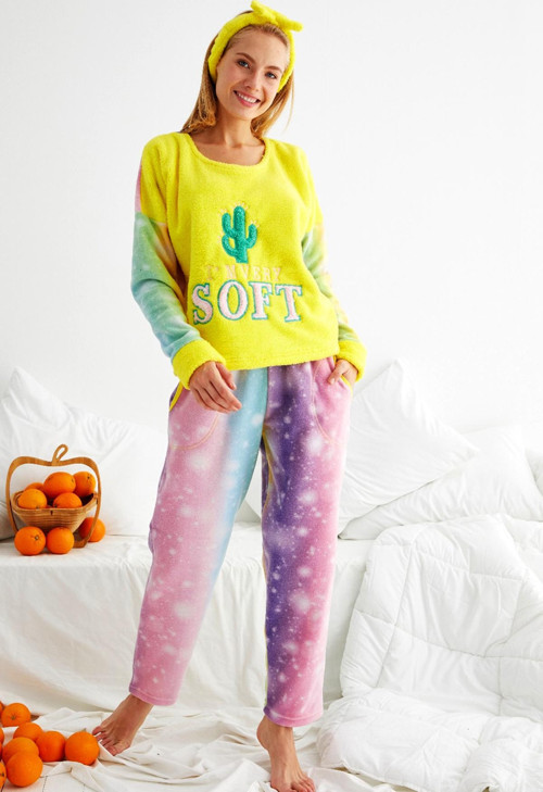 Kışlık Polar Yılbaşı Kadın Pijama Takımı- Saç Bandı Hediyeli