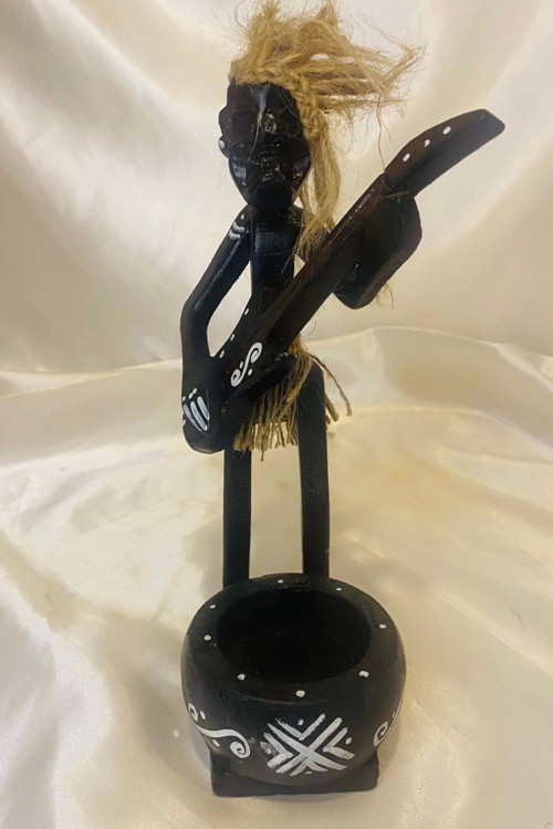 Gitar Çalan Tasarımlı Ahşap Kültablası Pirimifit Ahşap Primitif Yamyam Yerli Aborjin İnkaEl İşi Hand