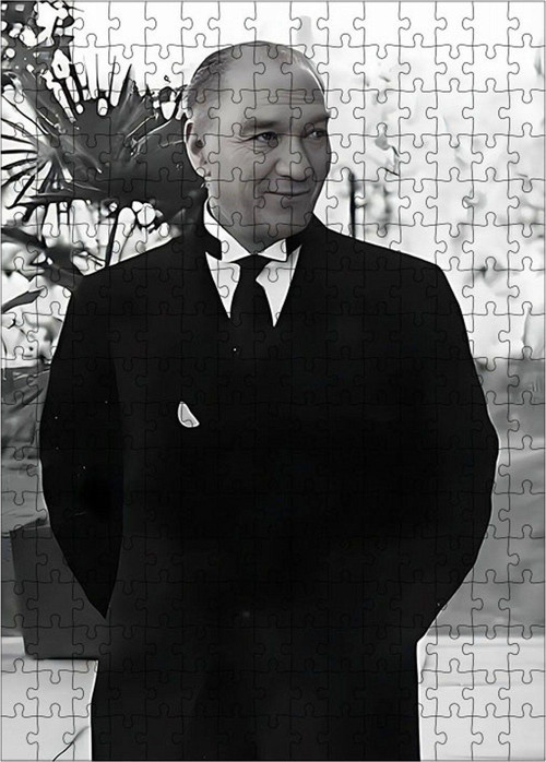 Ahşap Mdf Puzzle Yapboz Mustafa Kemal Atatürk 255 Parça 35 x 50 cm
