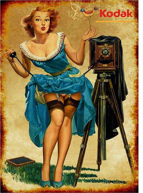Fotoğraf Çeken Pin Up Kızı Desenli Mdf Tablo