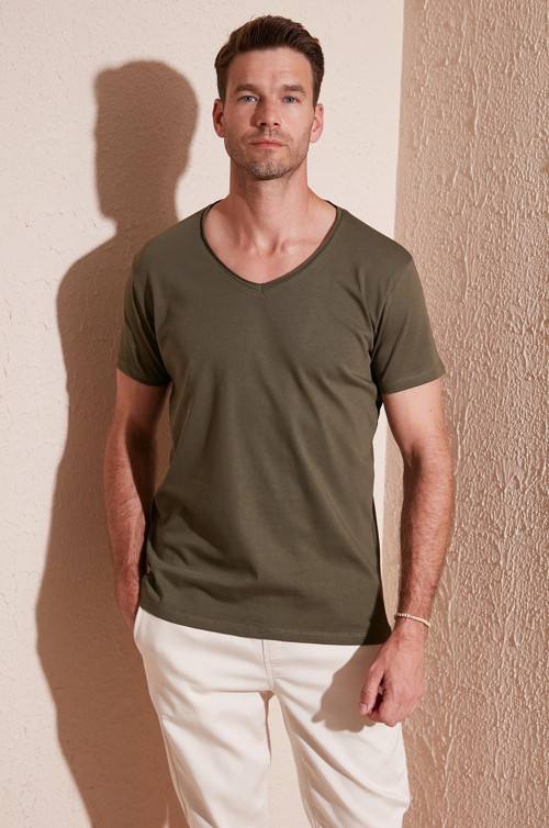 % 100 Pamuk Slim Fit V Yaka Basic Erkek T Shirt 5412001 HAKİ