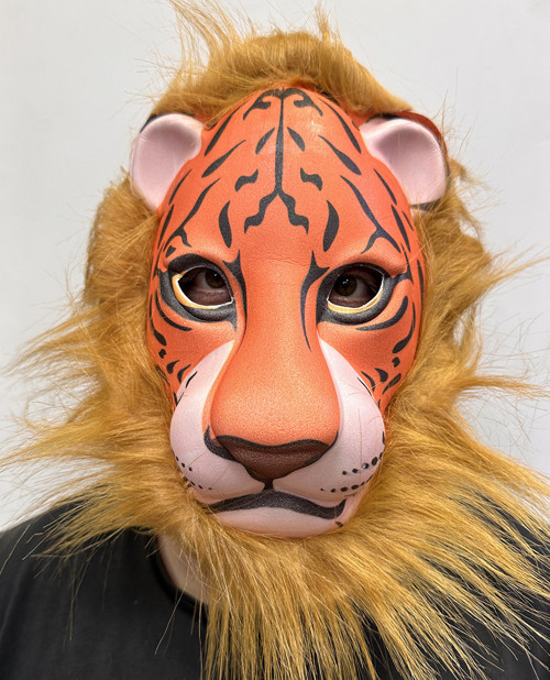 Kahverengi Yeleli Eva Malzeme Mega Aslan Peluş Maske 9 No (4741)