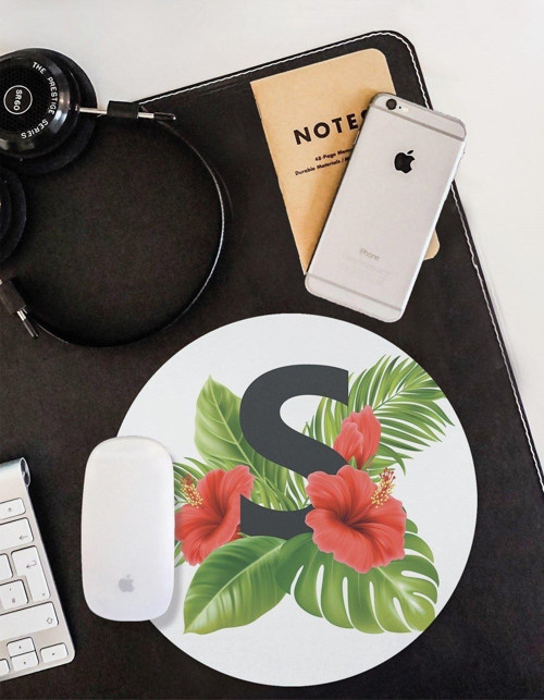 Kırmızı Tropikal Çiçekli S Harfli Yuvarlak Kaymaz Taban Mouse Pad