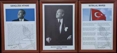 Atatürk-Gençliğe Hitabe-İstiklal Marşı MDF Portre Tablo Köşe 3 lü set 35x50cm