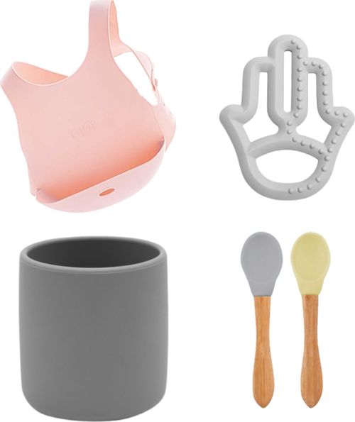 Pembe Önlük + Annenin Eli Diş Kaşıyıcı Gri + Mini Bardak Gri + Bambu Saplı Kaşık Beslenme Set
