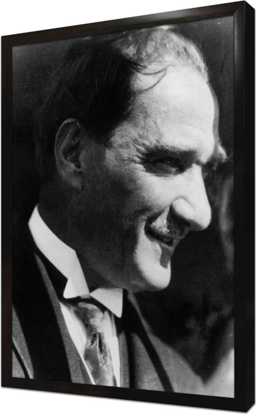 Siyah Beyaz Atatürk Gülerken Portresi Çerçeveli Cam Tablo