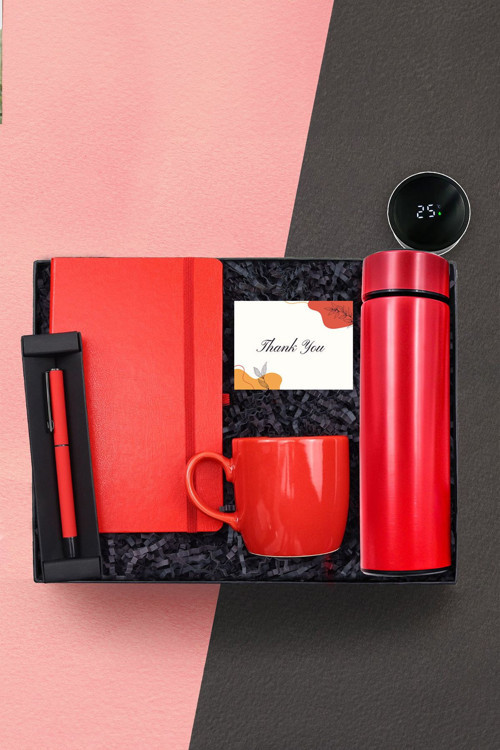 Kırmızı Dereceli Termos & Kırmızı Defter & Kırmızı Roller Kalem & Kırmızı Kupa Welcome Kit