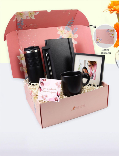 Pembe Çiçekli Kilitli Kutusunda Çelik Termos & Roller Kalem & Defter & Çerçeve & Kupa Hediye Seti