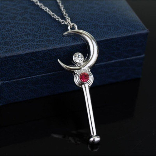 Gri Sailor Moon Ay Savaşçısı Taç Anime Metal Zincirli Kolye
