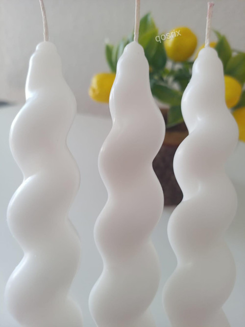 3'lü Beyaz Italyan Burgulu Şamdan Soya Mumu Doğal Kokulu Uzun Çubuk Konik Burgu Spiral Mum Dekoratif