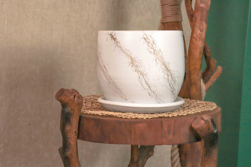 Beyaz Üzeri Gold Tabaklı Terracota Toprak Saksı Saksılık Salon Çiçeklik 19 CM