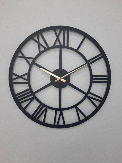 Roma Rakamlı Metal Siyah Duvar Saati 1,5 Mm Kalınlık 60 x 60 Cm