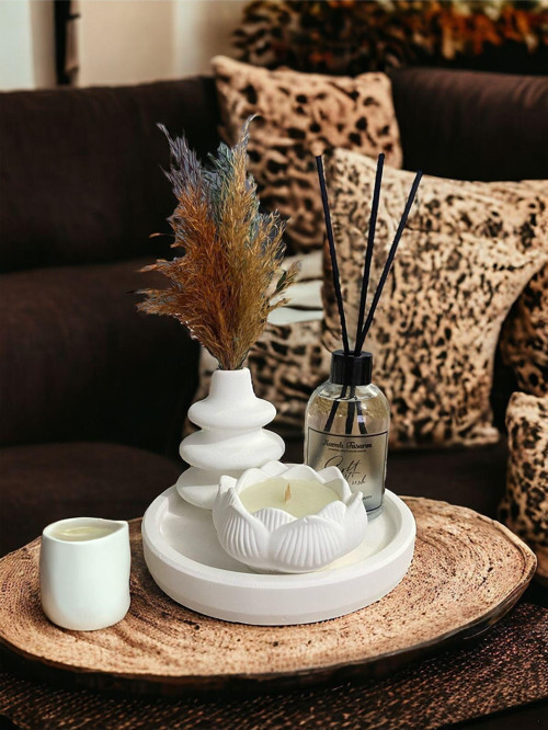 Beyaz Renk Özel Tasarım Fresh Oda Kokulu Ve Lotus Mum Twist Vazolu Standlı Aksesuar Seti