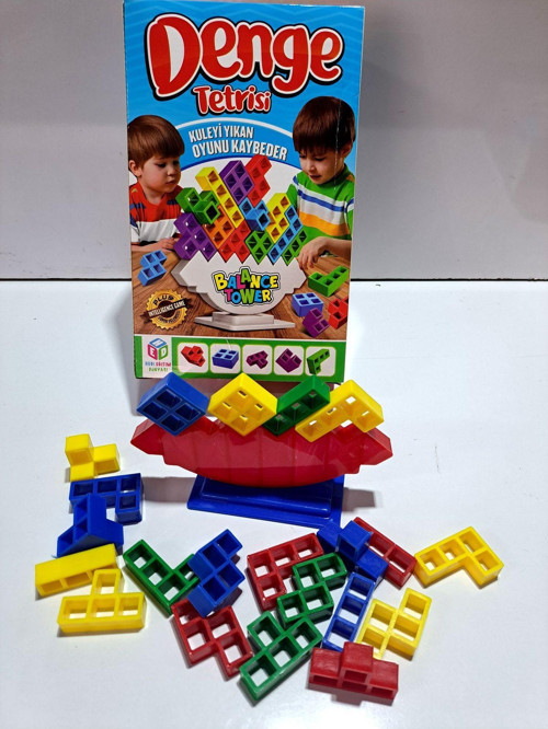 OYUNCAK DENGE OYUNU ZEKA ve BECERİ PARÇALARI SIRAYLA KOYUNUZ KİMDE YIKILMAZSA KAZANIR 25X15CM RENKLİ