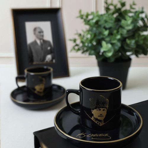 Luckyhomes Atatürk Portre Gold İmza Özel Teneke Kutulu 4 Parça 2 Kişilik Kahve Takımı