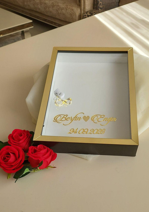 25X35 Cm Isimli Ledli Derin Anı Çerçevesi! Yeni Moda Gül Kutuları! Nişan Çiçeği Tasarımı!