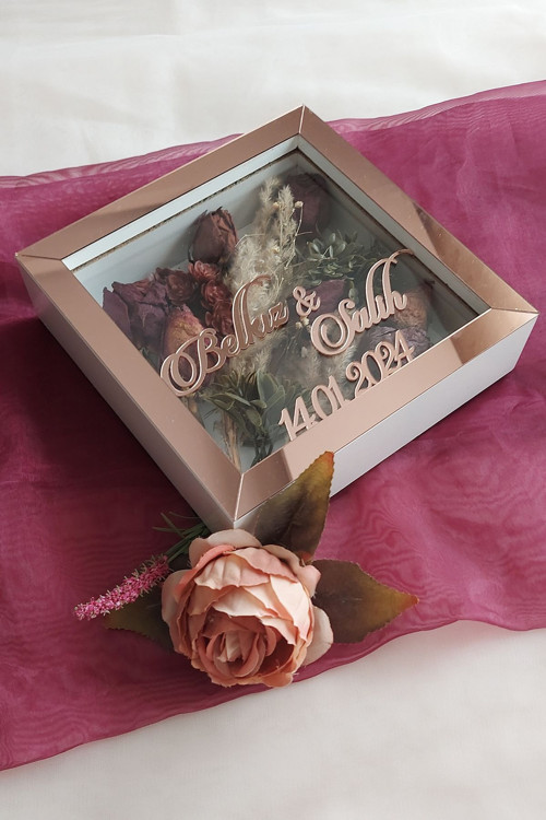 20X20X5 Cm İsimli Anı Çerçevesi! Yeni Moda Çiçek Anı Çerçevesi!