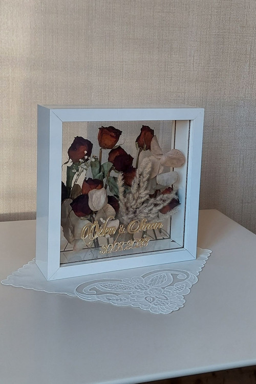 İsimli 25X25 Cm Çift Yönlü Derin Gül Çerçevesi! Gelin Buketi Çerçevesi!