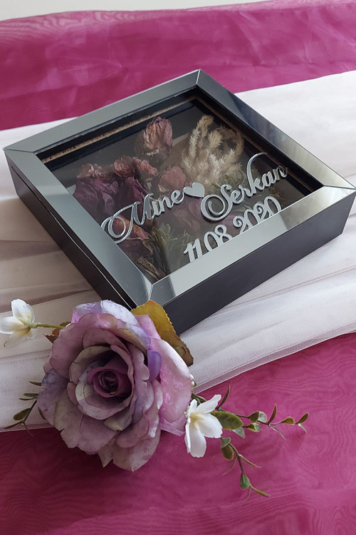 20X20X5 Cm İsimli Anı Çerçevesi! Yeni Moda Çiçek Anı Çerçevesi!
