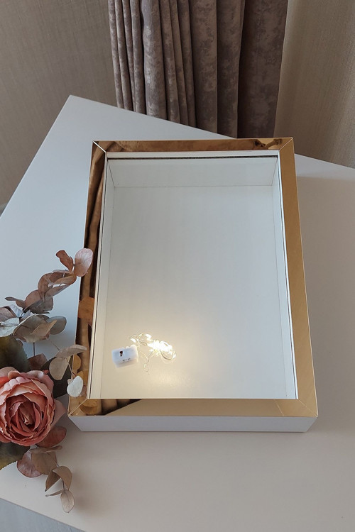 Ledli Yeni Trend 25X35 Cm Beyaz-Gold Derin Gül Tasarım Çerçevesi! Gül Kutusu Anı Çerçevesi! Isimsiz