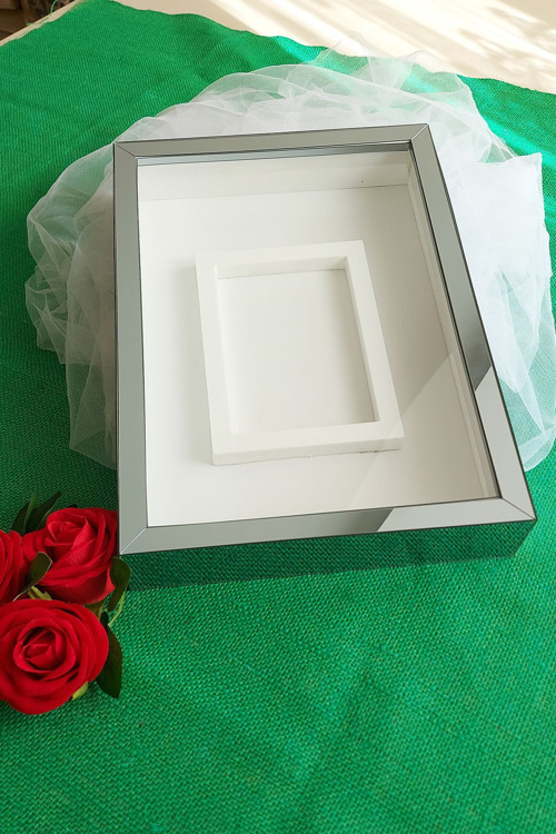 25X35 Cm Fotoğraf Bölümlü Anı Çerçevesi! Yeni Moda Gül Kutuları! Söz Nişan Çiçeği Tasarımı!
