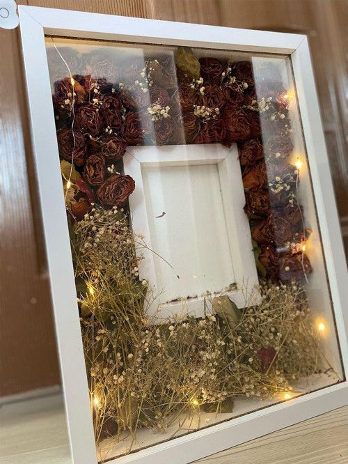 30X40 Cm Ledli Beyaz Fotoğraf Bölümlü Tasarım Gül Kutusu Anı Çerçevesi! Isimsiz