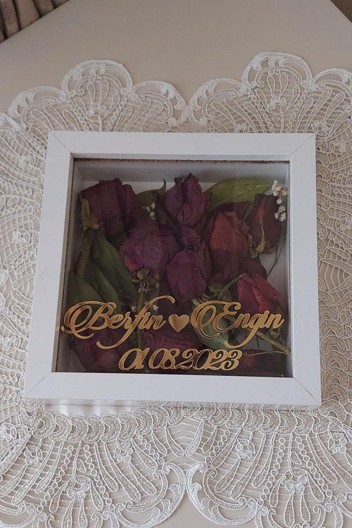20X20X5 Cm İsimli Anı Çerçevesi! Yeni Moda Çiçek Anı Çerçevesi!