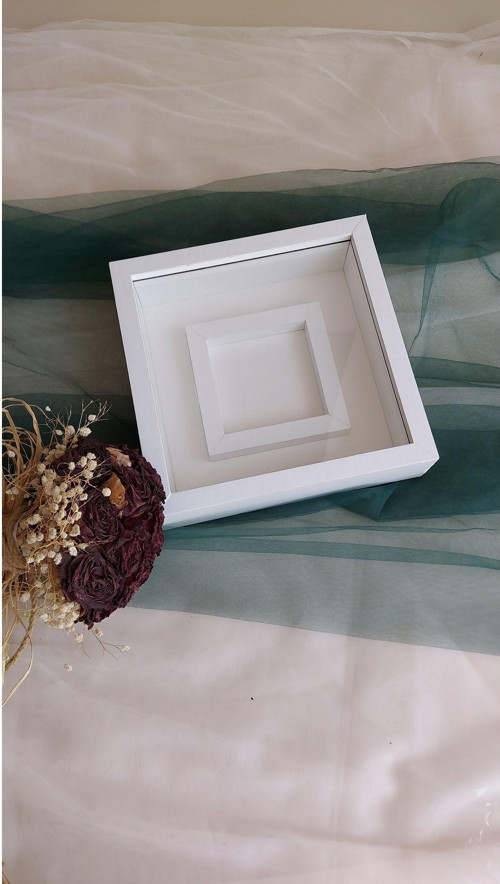 25X25 Cm Fotoğraf Bölümlü Beyaz Anı Çerçevesi-6 Cm Derinlikli Anı Çerçevesi