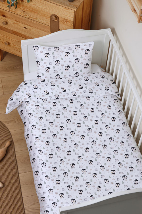 Organik Lastiksiz Çarşaflı Bebek Nevresim Takımı (100x150) - Kutup Dostları Penguenler