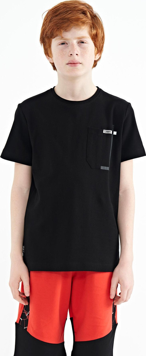 Siyah Cep Detaylı O Yaka Standart Kalıp Erkek Çocuk T-Shirt - 11120