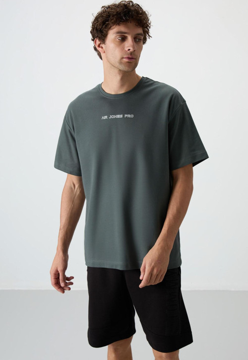 Haki Pamuklu Kalın Yüzeyi Dokulu Oversize Fit Baskılı Erkek T-Shirt - 88364