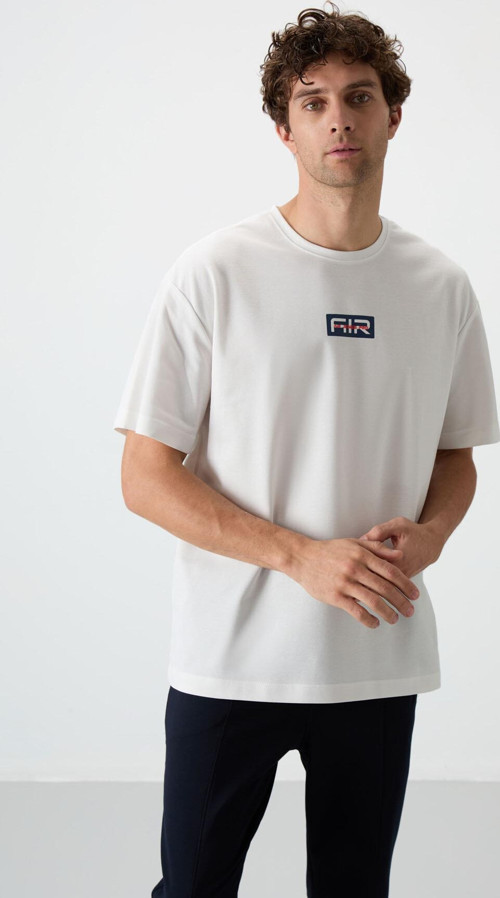 Ekru Pamuklu Kalın Yüzeyi Dokulu Oversize Fit Baskılı Erkek T-Shirt - 88367
