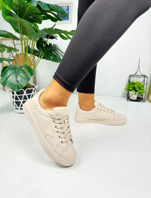Günlük Kadın Sneaker Bağcıklı Yıldız Detaylı Tırtıklı Taban Oval Burunlu Rahat Spor Ayakkabı 602
