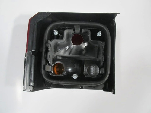 2002-2003 Volkswagen Transporter T4 Stop Lambası Sağ Füme-Kırmızı (Famella) (Adet) (Oem No:3880229)