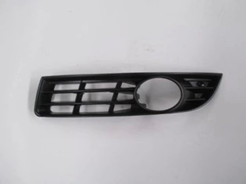 Volkswagen Passat- B6- 05/10; Sis Lamba Kapağı Sol Siyah Sis Delikli (Tüv)(Tyg) (Oem No: 3C0853665A9