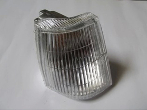 1993-1994 Renault R9 Faırway Ön Sinyal Sağ Beyaz Duysuz Pleksan Oem No: 7702202873