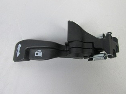 Toyota Corolla Ae101 95/98 Bagaj Kapağı Ve Depo Kapağı İç Açma Kolu (Mandalı) Plasti̇k (Euro Body)