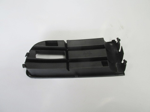 Volkswagen Polo 5 02/05 Si̇s Lamba Kapağı Sağ (Si̇s Deli̇ksi̇z) (Çi̇ft Farlı Ti̇p)